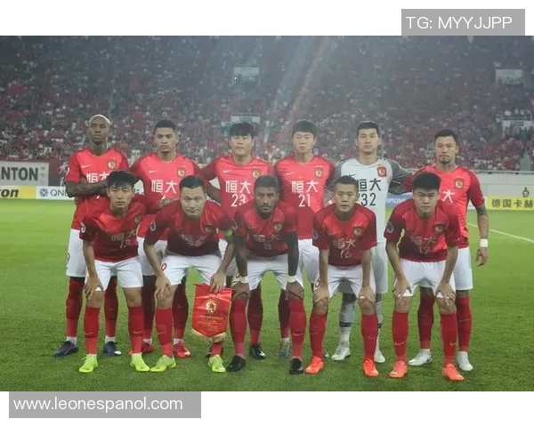 重庆足球队在冠军赛中的速度优势分析与表现点评