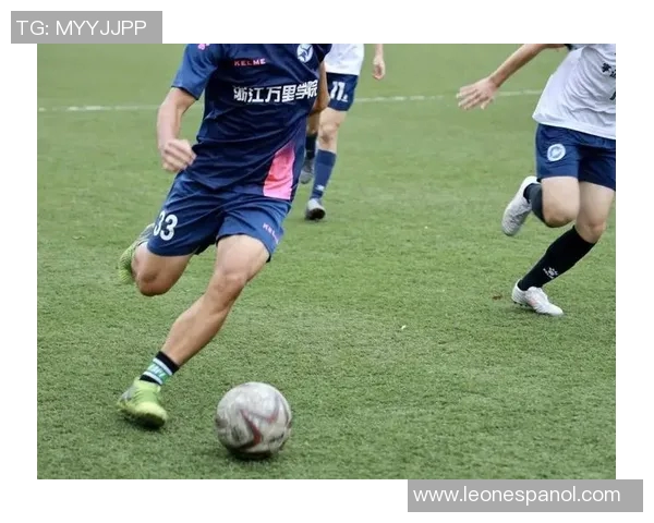 退役足球明星畅谈职业生涯与未来规划的独家采访稿 退役足球明星畅谈职业生涯与未来规划的独家采访稿